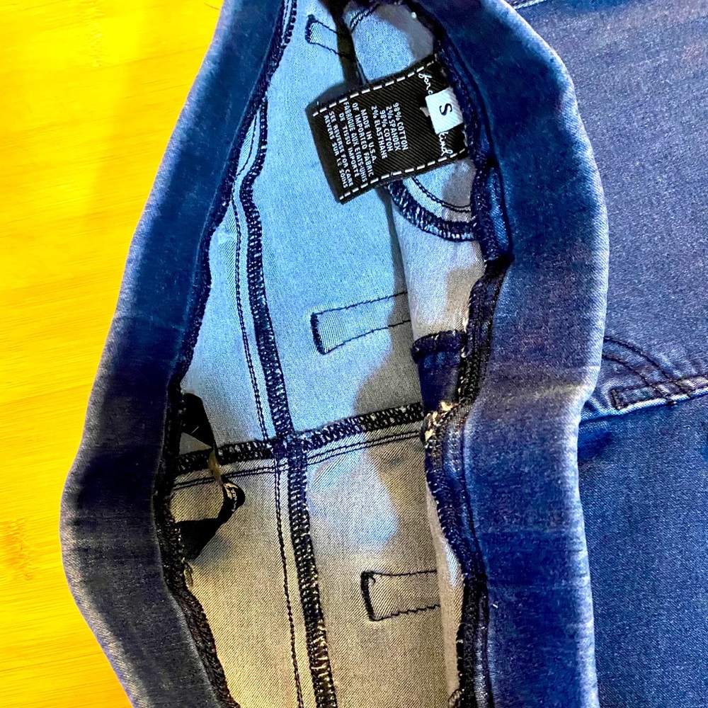 7 Jeans SMALL - Dark, Skinny Jeans. New without t